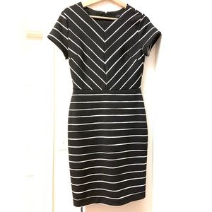Banana Republic short sleeve Black and white striped dress size 4